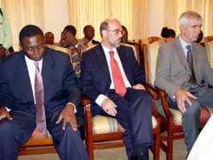 British High Commissioner to Sierra Leone, Dr. John Mitchiner next to Minister of Foreign Affairs, Momodu Koroma