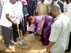 President Kabbah turning the sod