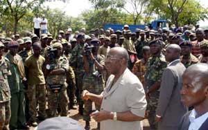 The President addressing soldiers 