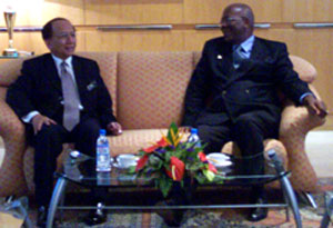 Pres Kabbah with a Malaysian Minister